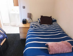 2 Bed City Centre - Short Term Let - Piccadilly Gardens - Furnished Service Apartment thumb 8