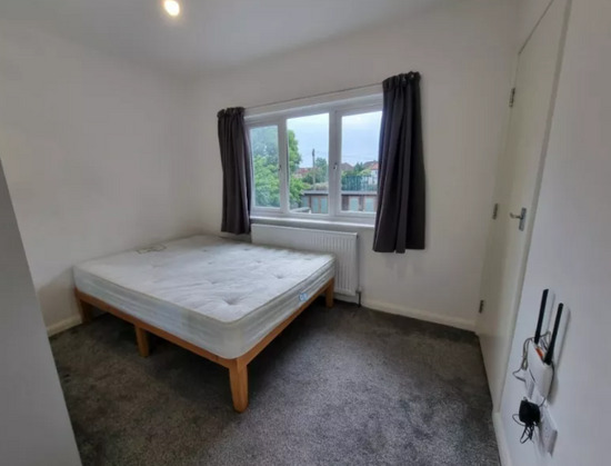 A Brand New Studio Flat in Perfect Condition  5