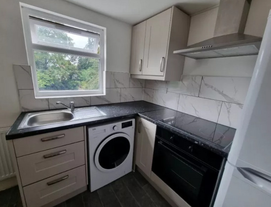A Brand New Studio Flat in Perfect Condition  7