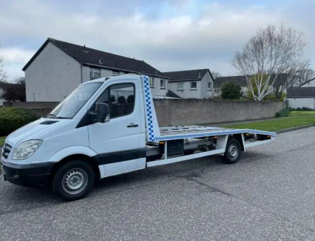 2011 Mercedes Sprinter Recovery Truck thumb 5