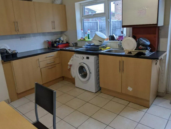Large Double Room in Harrow Fully Furnished and Refurbished Including Bills  3