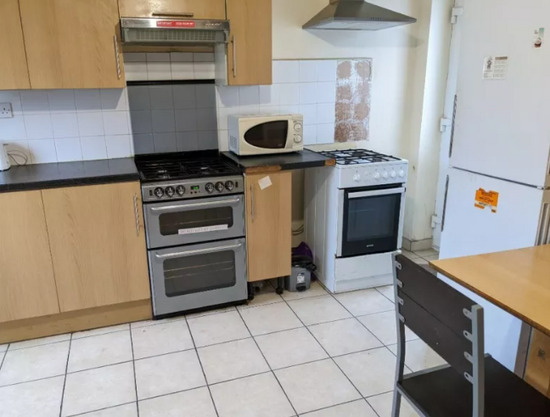 Large Double Room in Harrow Fully Furnished and Refurbished Including Bills  4