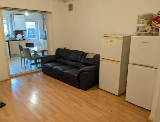Large Double Room in Harrow Fully Furnished and Refurbished Including Bills  6
