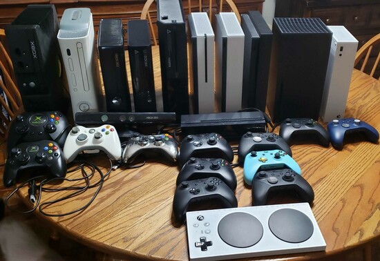 PS4 & other assorted Game Consoles  0