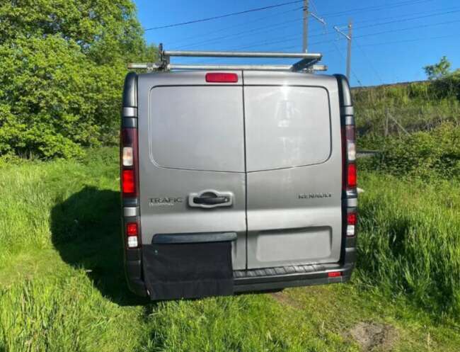 Renault Trafic with Removable Rear Seats.  7