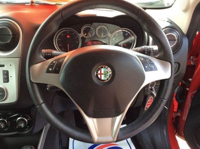 2012 Alfa Romeo MiTo 1.4 3d  8