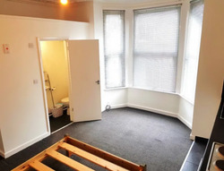 Studio Flat - Portswood - Bills Included - Available 31St August thumb 2
