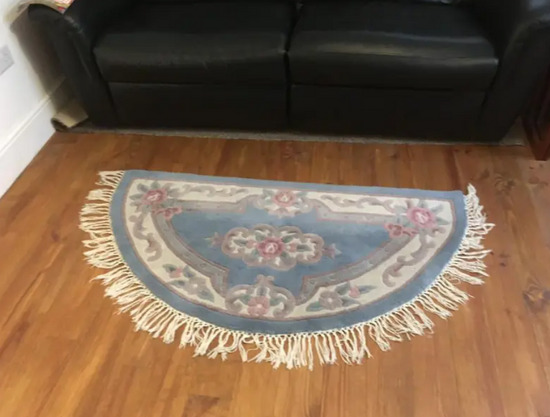 Traditional Half Moon Shaped Rug / Carpet in Great and Clean Condition  0