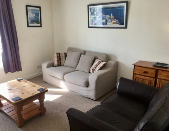 Fully Furnished 2 Bedroom Central Flat with Private Parking Space  1