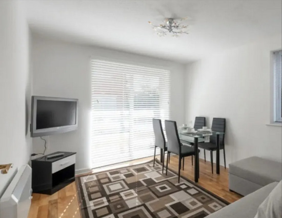 One-Bedroom Apartment, Car Park and Balcony in Woolwich Arsenal  1