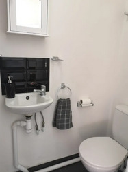 Studio flat - Portswood - Bills Included - Available 21st August thumb 6