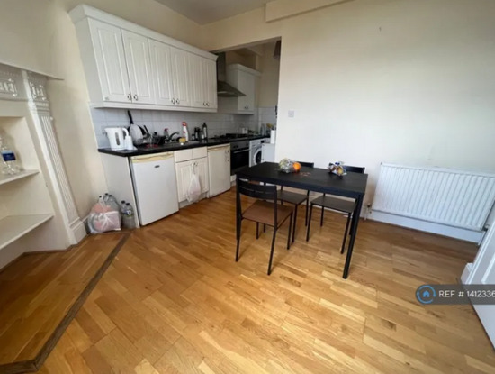 2 Bedroom Flat in Muswell Hill Broadway, London, N10 (2 Bed) (#1412336)  8