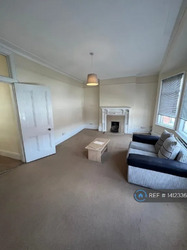 2 Bedroom Flat in Muswell Hill Broadway, London, N10 (2 Bed) (#1412336) thumb 1