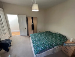2 Bedroom Flat in Muswell Hill Broadway, London, N10 (2 Bed) (#1412336) thumb 8