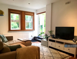 2 Bedroom Flat in Woodcote House, London, SE19 (2 Bed) (#1389358) thumb 2