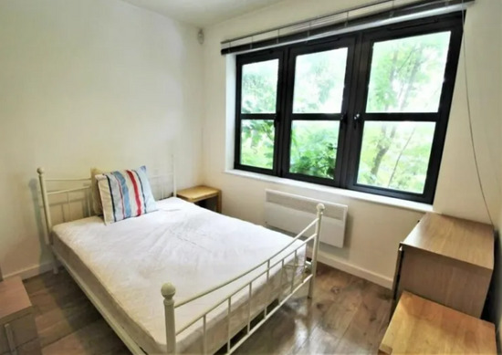 Modern 2 Bedroom Apartment to Rent @ £925 PCM (Unfurnished)  6