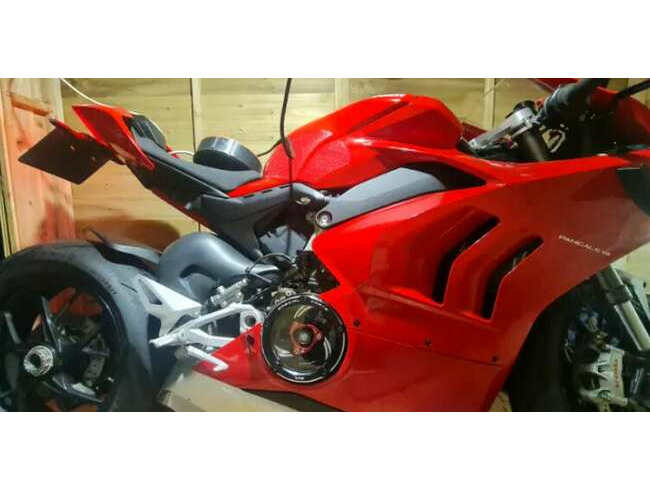 Ducati Panigale V4 Low Mileage Lots of Extras  5