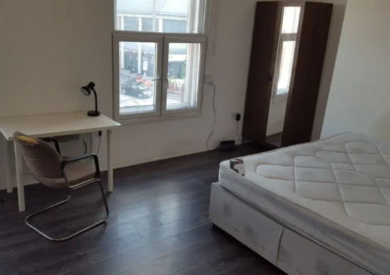 Super Private Studio Flat to Let with Cheap Bills