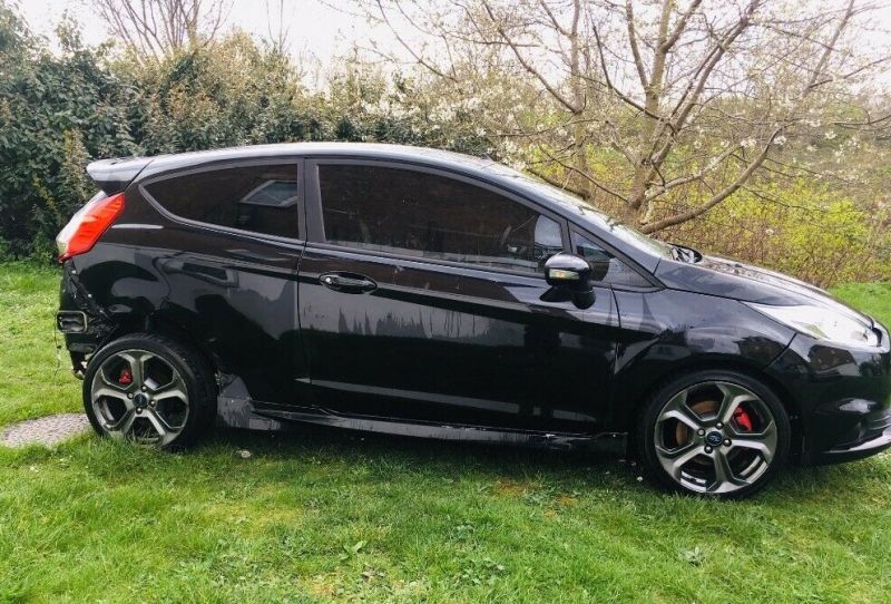  2015 15 Ford Fiesta ST-3 Very Low Miles Salvage Damaged Repairable  4