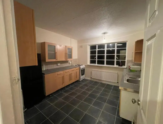 2 Bed Flat to Let in Glenfield Area. Close to M1 J21A  1