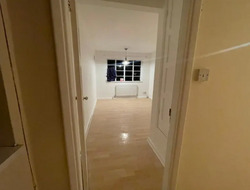 2 Bed Flat to Let in Glenfield Area. Close to M1 J21A thumb 4