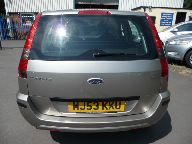  2004 Ford Fusion 1.4 2 5dr  4