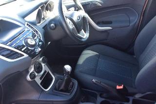  2011 Ford Fiesta 1.4 Titanium 5dr thumb 6