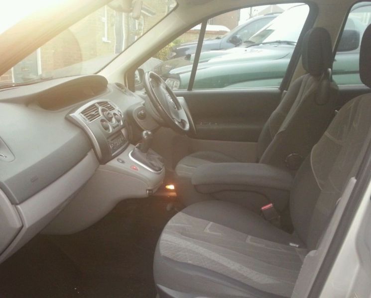  2006 Renault Megane Scenic-Perfect for Spare Parts  2