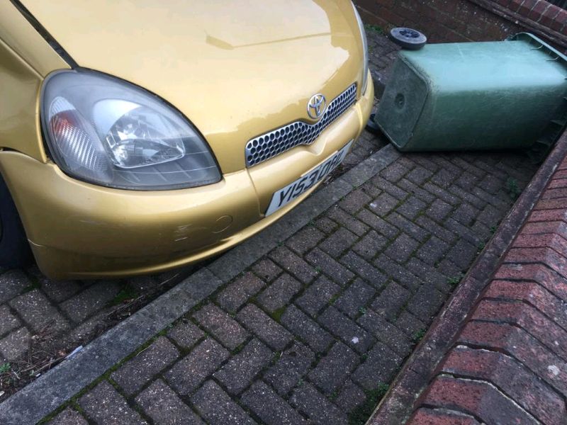  Toyota Yaris Automatic Spares and Parts or Repairs  1