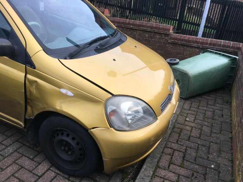  Toyota Yaris Automatic Spares and Parts or Repairs  5