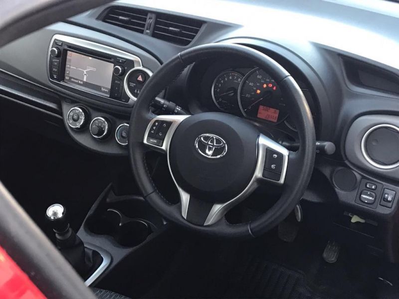  2012 Toyota Yaris 1.3  6