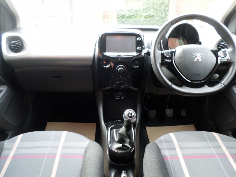 2015 Peugeot 108 1.2 Allure 5dr  3