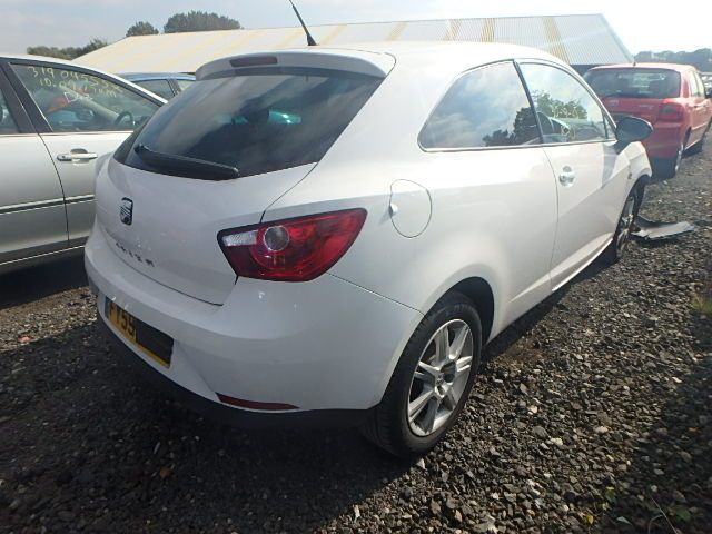  SEAT IBIZA S (2010)1.4 16V SALVAGED IN WHITE CAT D £1795  4