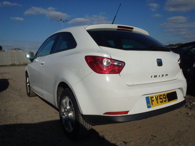  SEAT IBIZA S (2010)1.4 16V SALVAGED IN WHITE CAT D £1795  1