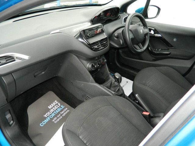  2013 Peugeot 208 1.4 HDI 5d  5