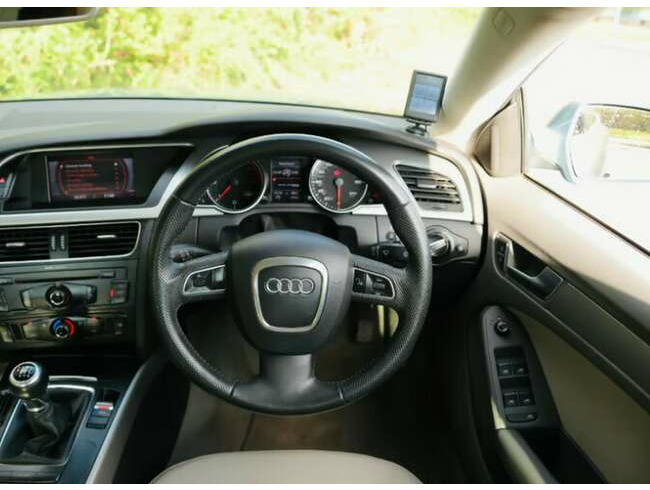 2010 Audi A5, Quattro, 2.0 TDi, Full Service History, Full MOT  8