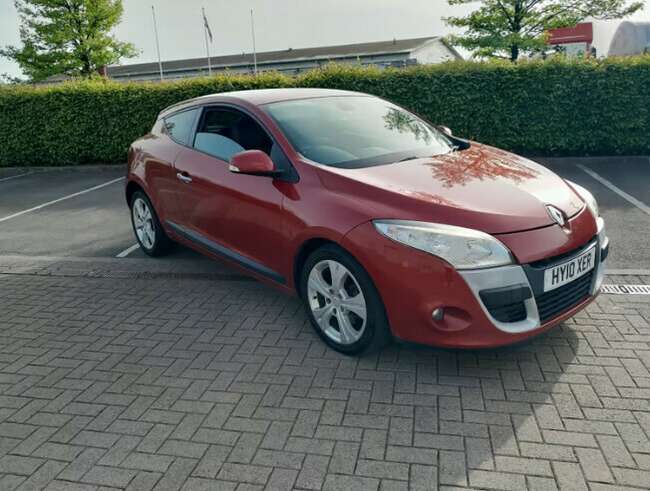 2010 Renault MEGANE Coupe, a manual two-door vehicle with a 1998 cc engine. thumb 1