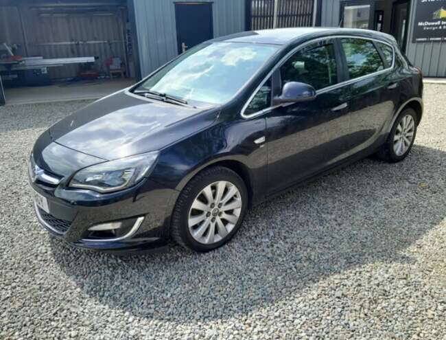 2013 Vauxhall Astra for Sale, Hatchback, Manual, 1956 (cc), 5 Doors