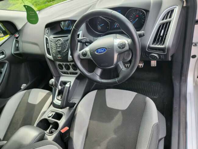 2013 Ford Focus Zetec S Turbo 1.0, Petrol, Manual, Silver, Hatchback  7