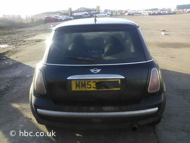  2004 MINI ONE 1.6 Breaking for Parts  1