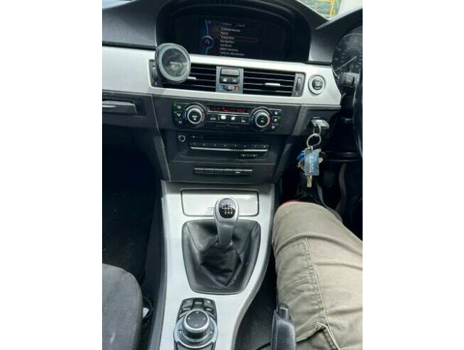 2010 BMW 320D Efficient Dynamics thumb 9
