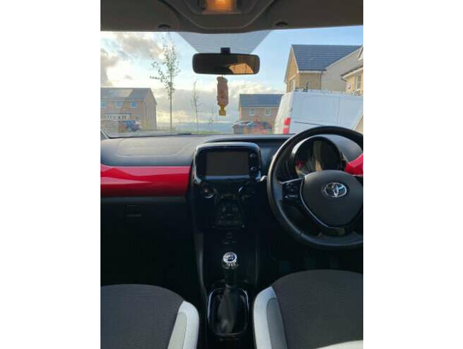 2017 Toyota AYGO 1.0 VVT-i X-Style 5dr, LOW Mileage thumb-110640