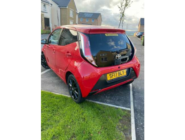 2017 Toyota AYGO 1.0 VVT-i X-Style 5dr, LOW Mileage thumb 5