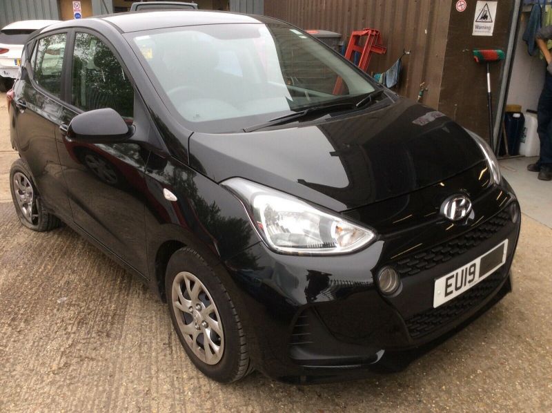  Hyundai i10SE 2019 (19) Damaged repairable salvage cat S or fully repaired  0