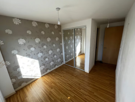 Stylish 2 Bed Flat with Balcony and Ensuite Master. - Available Now!  3