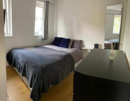 Friendly 4 Bedrooms House with Private Parking in Elephant & Castle  4