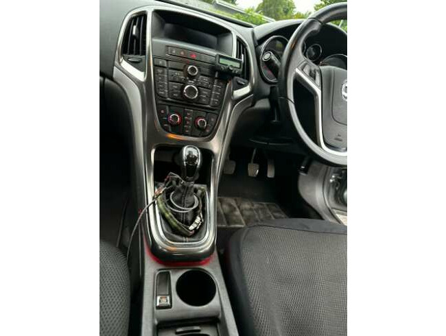 2011 Vauxhall Astra, Hatchback, Manual, 1598 (cc), 5 Doors thumb 10