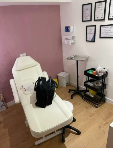 Beauty Room to Rent  0