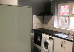 Luxurious Large Studio Flat in Leicester (LE3 5RN) thumb-111913