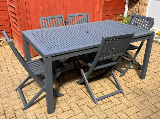 Garden Furniture Set * No Time Wasters*  2